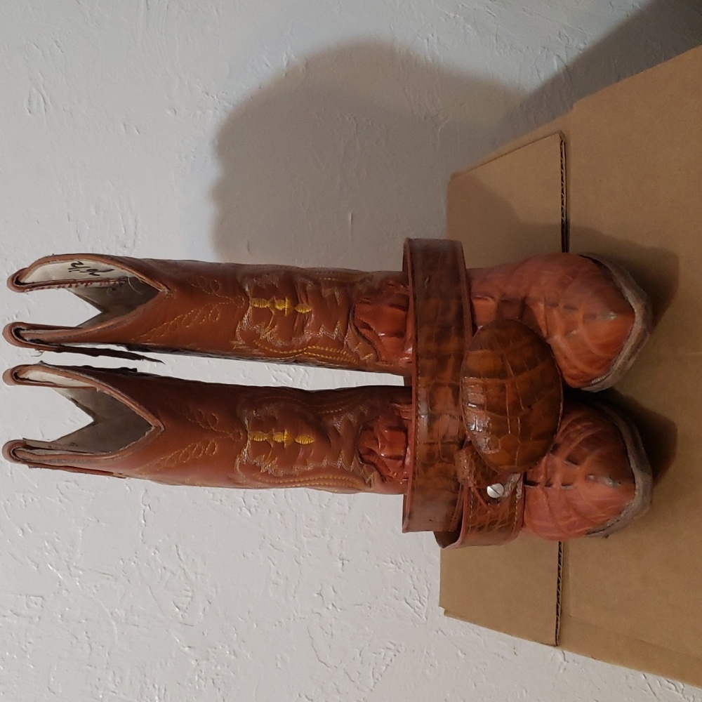 Alegator skin Mans boots
